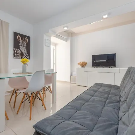 Happy Time Apartment Novalja Exterior photo