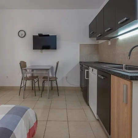Happy Time Apartment Novalja Exterior photo