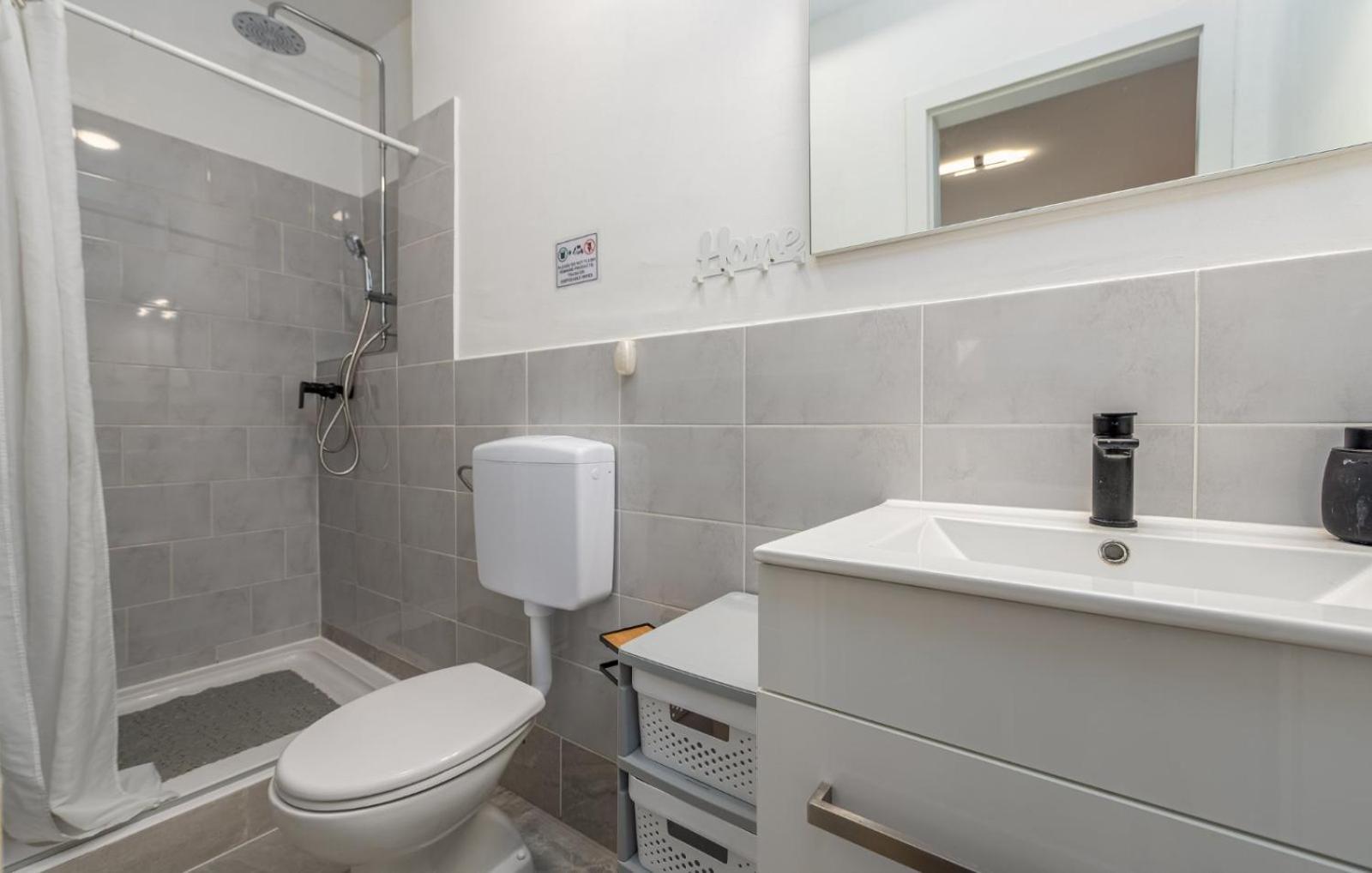 Happy Time Apartma Novalja
