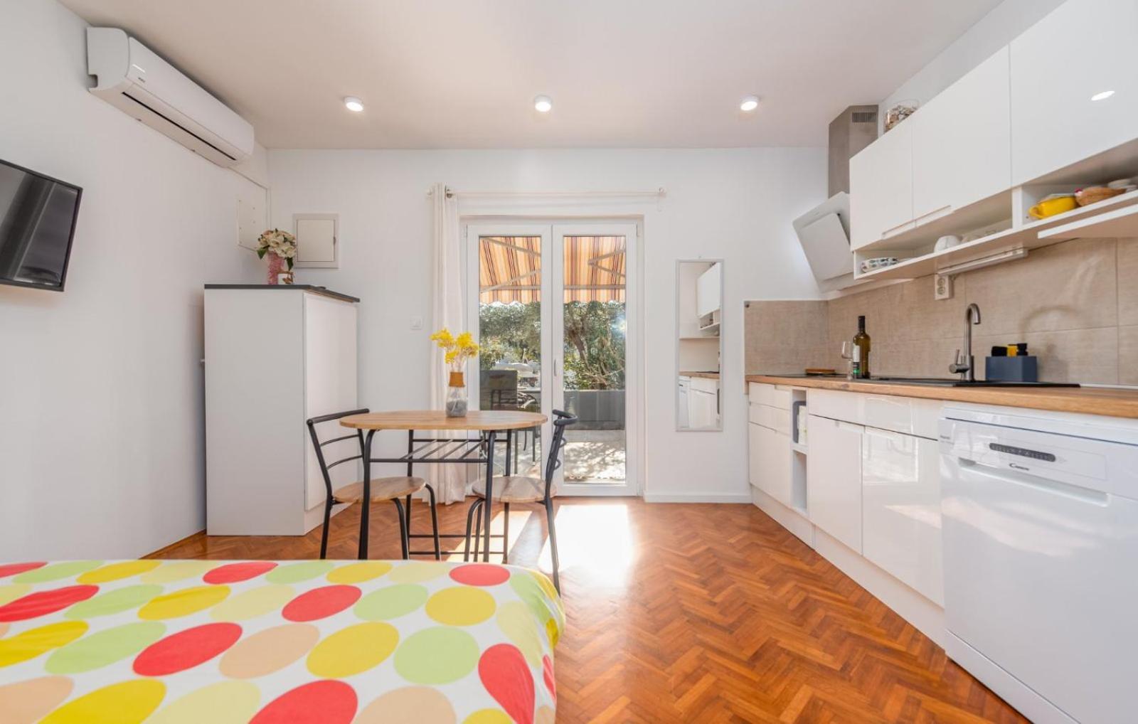 Happy Time Apartma Novalja
